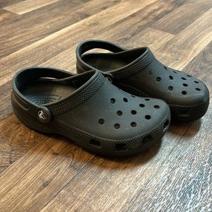 Black Crocs